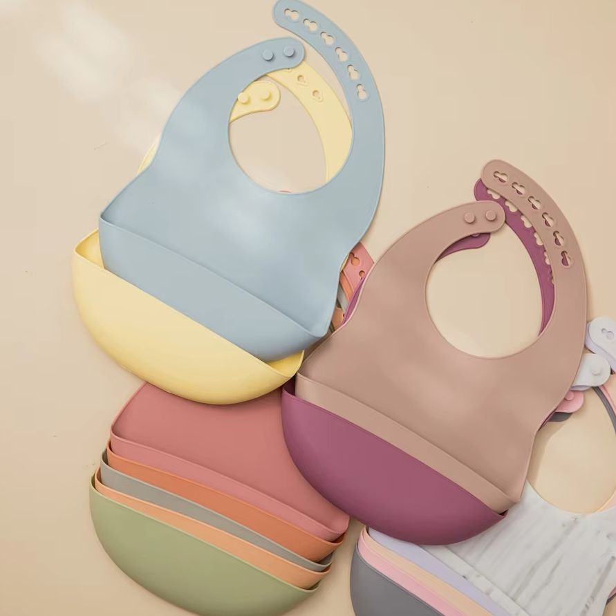 مرايل أطفال للطعام مصنوعة من ا - مراجعة Waterproof Baby Bibs Silicone وسعره